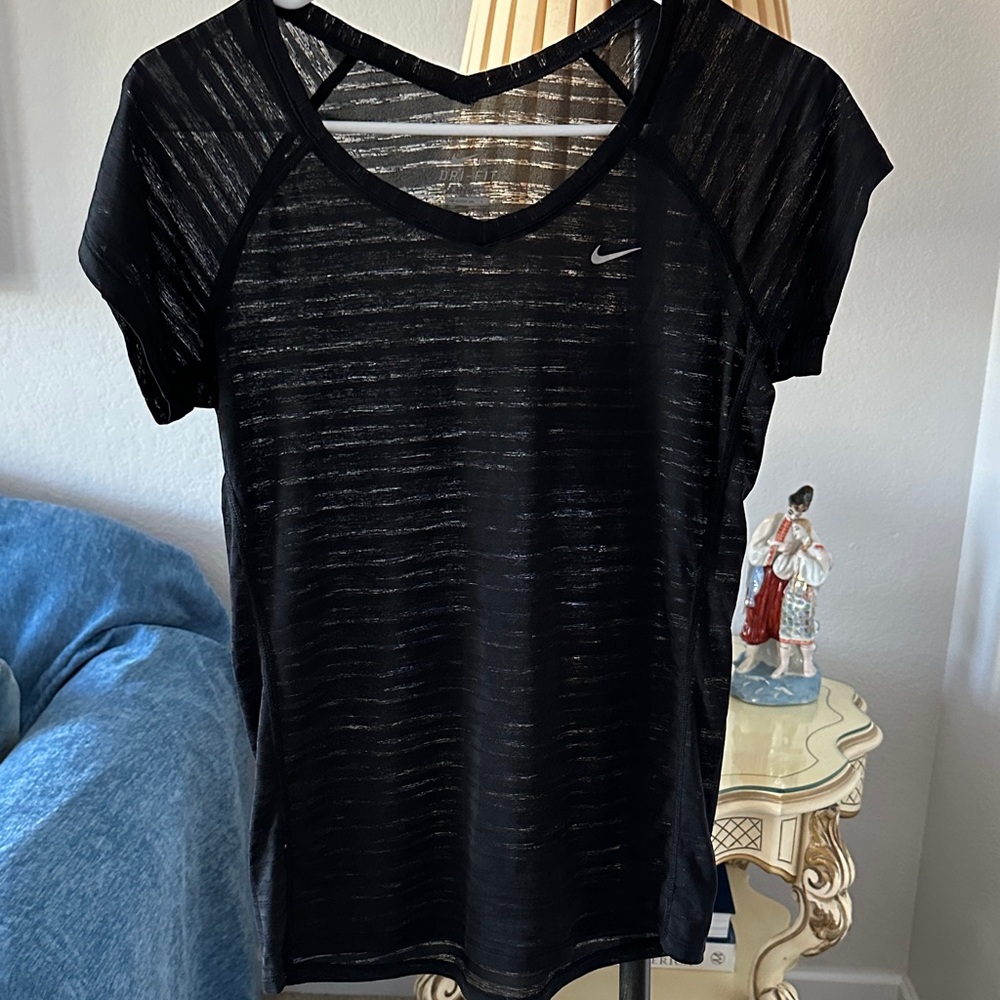 Nike Women’s Black Sheer-Stripe Short Sleeve V-Neck Tee Dri-Fit